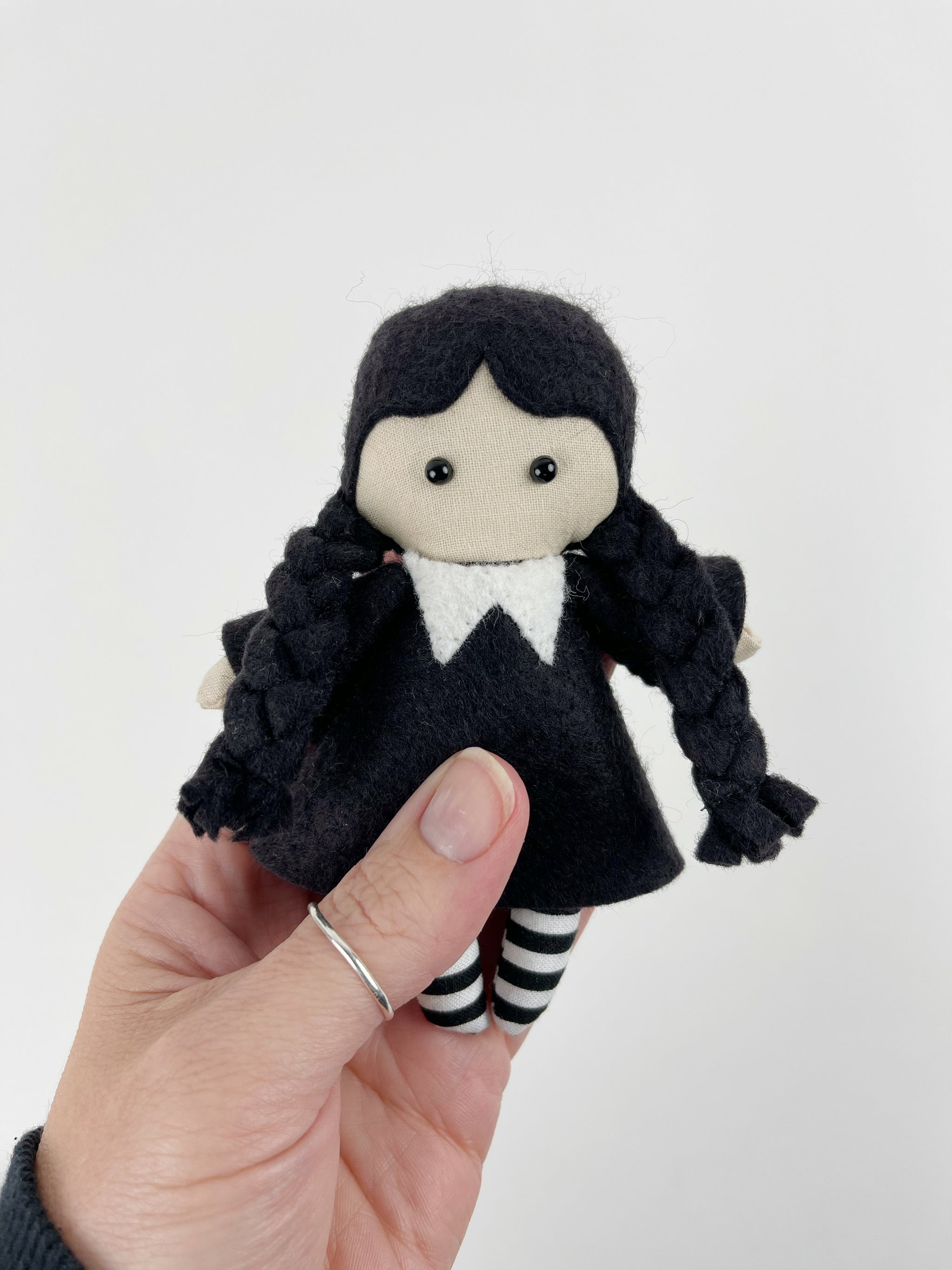 Pocket Pals- WEDNESDAY – Heidi&Finn